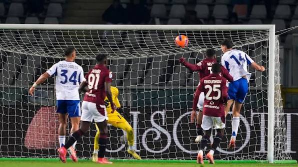 &quot;Komo&quot;dan böyükhesablı qələbə&nbsp;